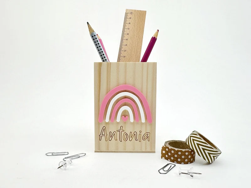 Stiftehalter aus Holz mit 3D-Regenbogen & Name | personalisierte Stiftebox mit Gravur Wunschname